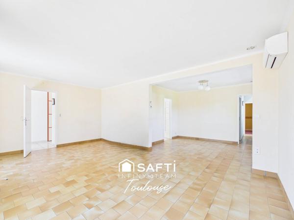CALME BEAUX VOLUMES ET PARCELLE DE 1200 M²