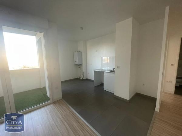 Appartement à louer 2 pièces 40.96m² Caen (14000)