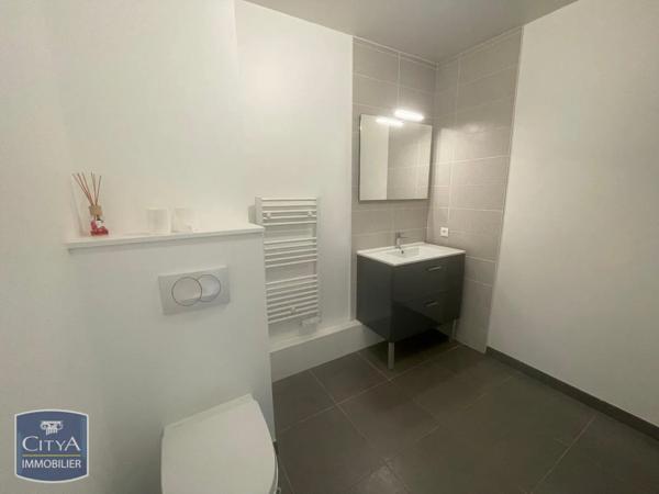 Appartement à louer 2 pièces 40.96m² Caen (14000)