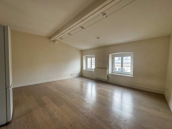 Studio de 30m² place de la victoire