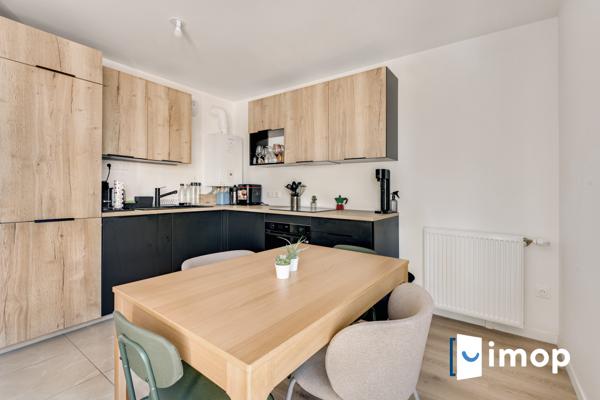 Lumineux T2 de 43m2 avec balcons et parking