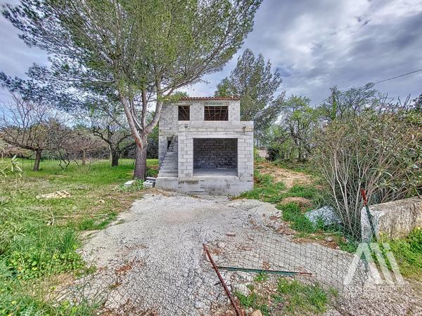 Cuers (83390) Villa neuve à terminer à Cuers