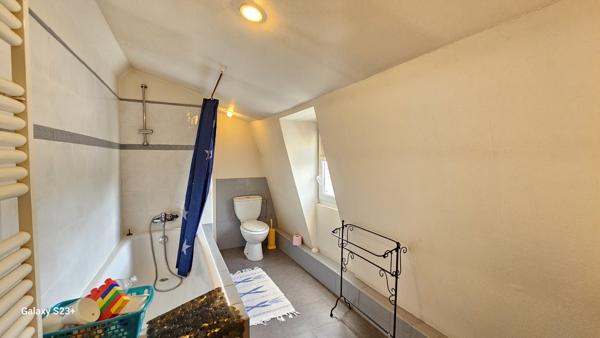 Maison - 7 pièces - 188 m²