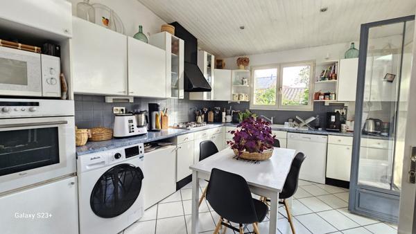 Maison - 7 pièces - 188 m²