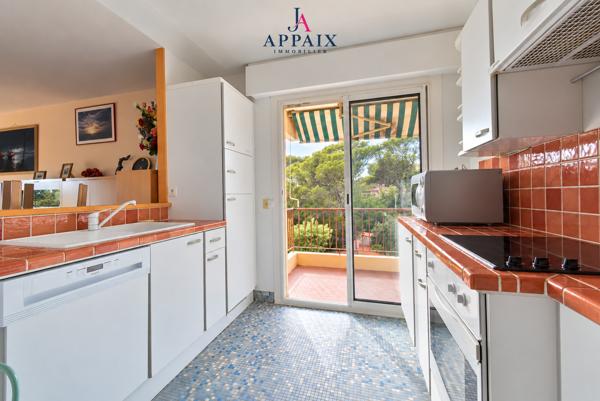 BOULOURIS, APPARTEMENT 3 PIECES DERNIER ETAGE AVEC CAVE ET PLACE DE PARKING PRIVATIVE