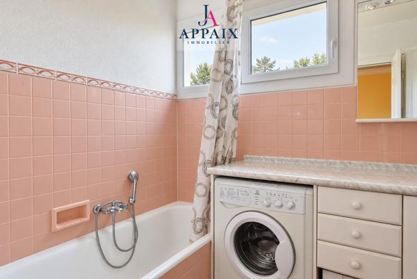 BOULOURIS, APPARTEMENT 3 PIECES DERNIER ETAGE AVEC CAVE ET PLACE DE PARKING PRIVATIVE