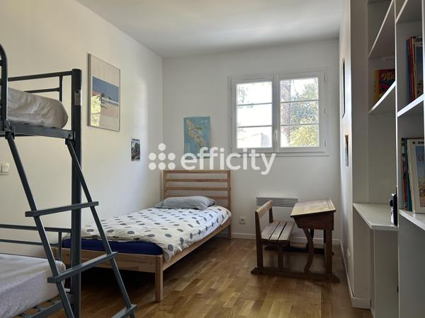 Maison 9 pièces - 165 m² Exclusivité efficity