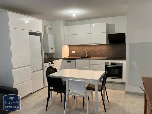 Appartement à louer 2 pièces 43.28m² Saint-Martin-d'Hères (38400)