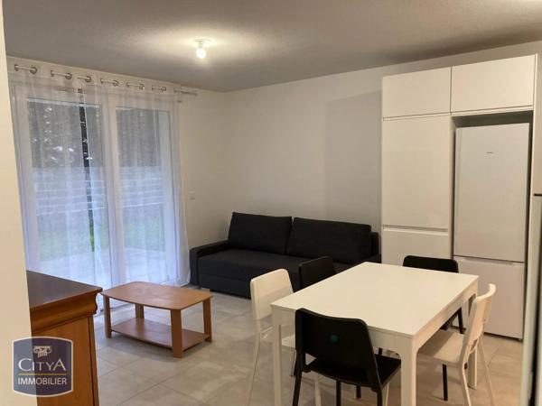 Appartement à louer 2 pièces 43.28m² Saint-Martin-d'Hères (38400)