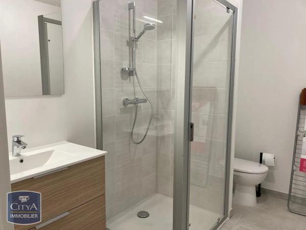 Appartement à louer 2 pièces 43.28m² Saint-Martin-d'Hères (38400)