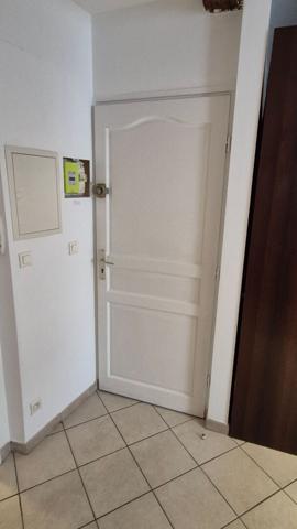 APPARTEMENT DE TYPE F1. CANNET MAIRIE