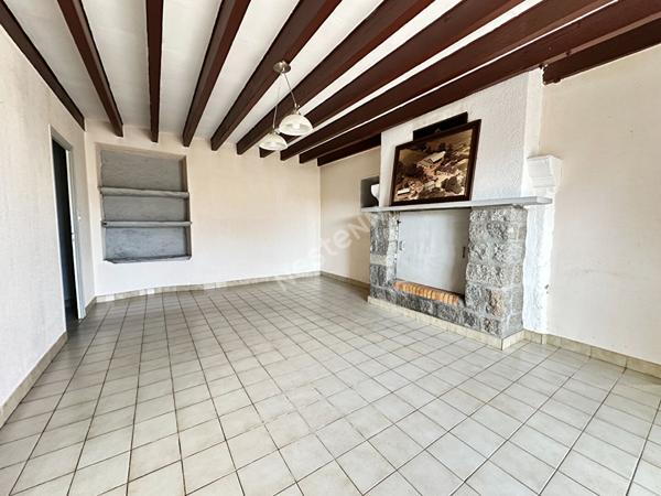 PONT PEAN - RENNES METROPOLE - LONGERE INDEPENDANTE EN PIERRES A RENOVER