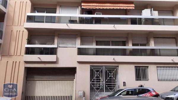 Location parking Antibes (06)