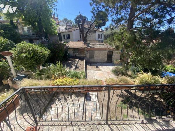 Villa T5 + appartement T2 sur 761 m² de terrain avec vue panoramique