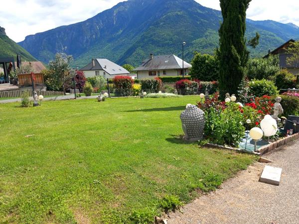 Maison  6 pièce(s) 179 m2