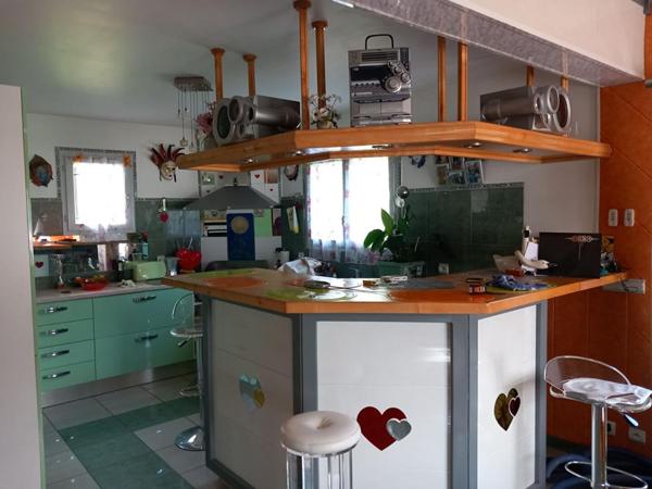 Maison  6 pièce(s) 179 m2