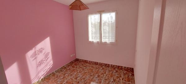 VERNIOLLE : VILLA DE PLAIN PIED A VENDRE  DE TYPE 4 /5 DE 110 M2 AVEC GARAGE ET PISCINE SANS VIS A VIS