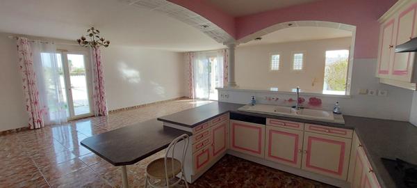 VERNIOLLE : VILLA DE PLAIN PIED A VENDRE  DE TYPE 4 /5 DE 110 M2 AVEC GARAGE ET PISCINE SANS VIS A VIS