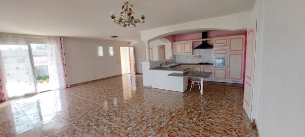 VERNIOLLE : VILLA DE PLAIN PIED A VENDRE  DE TYPE 4 /5 DE 110 M2 AVEC GARAGE ET PISCINE SANS VIS A VIS