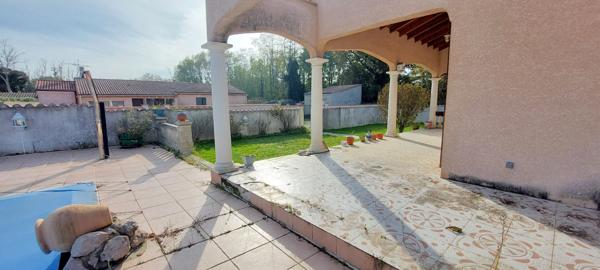 VERNIOLLE : VILLA DE PLAIN PIED A VENDRE  DE TYPE 4 /5 DE 110 M2 AVEC GARAGE ET PISCINE SANS VIS A VIS