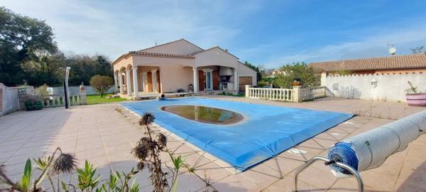 VERNIOLLE : VILLA DE PLAIN PIED A VENDRE  DE TYPE 4 /5 DE 110 M2 AVEC GARAGE ET PISCINE SANS VIS A VIS
