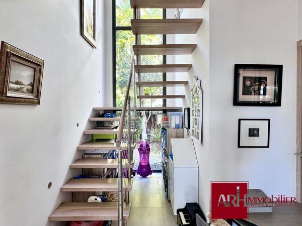 VILLA D'EXCEPTION SUR LES HAUTEURS DE ST PAUL