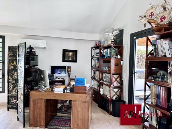 VILLA D'EXCEPTION SUR LES HAUTEURS DE ST PAUL
