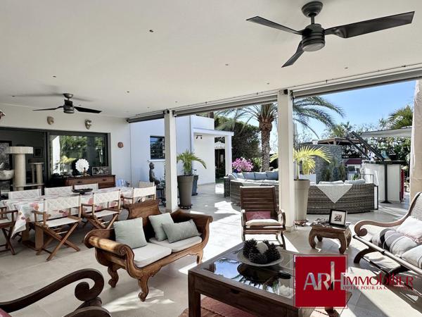 VILLA D'EXCEPTION SUR LES HAUTEURS DE ST PAUL