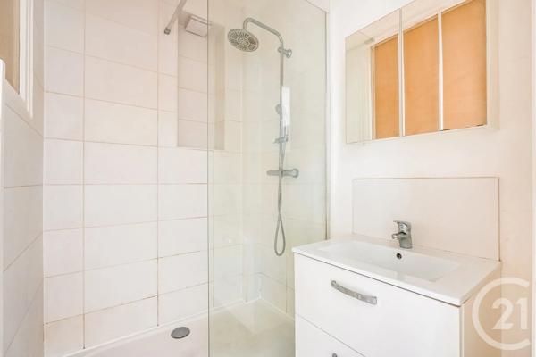 Appartement F3 à vendre  3 pièces - 46 m 2   PARIS  - 75020