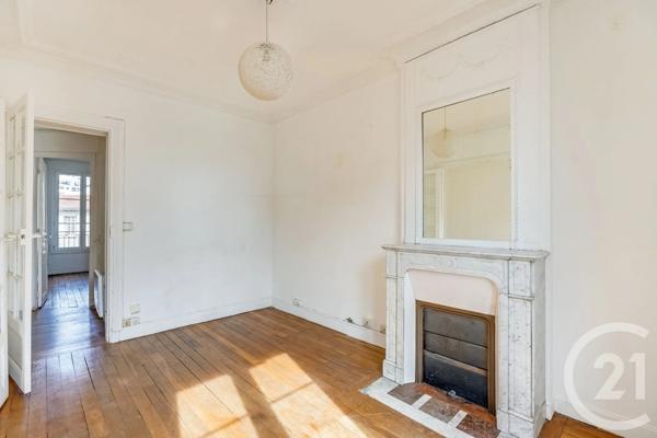 Appartement F3 à vendre  3 pièces - 46 m 2   PARIS  - 75020
