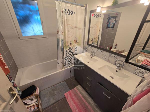Maison d'Exception à Vendre à Le Pizou - 6 Pièces, 104 m² sur Terrain de 2025 m²