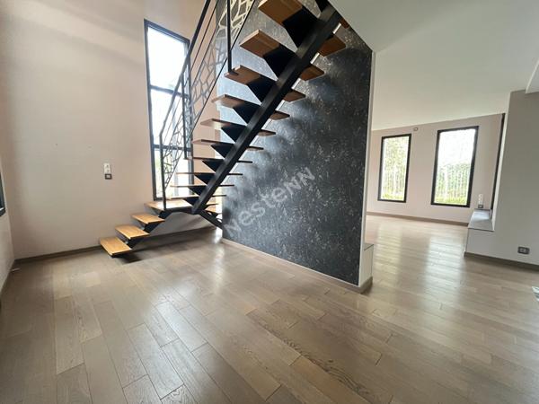 ORGERES Maison récente de 2021 - 6 pièces environ 156 m2 - Terrain 526m²