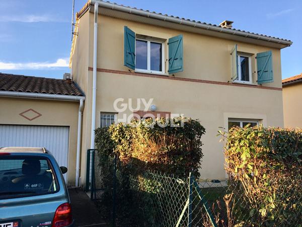 Maison moderne à louer à Grenade - 4 pièces, 3 chambres, garage fermé