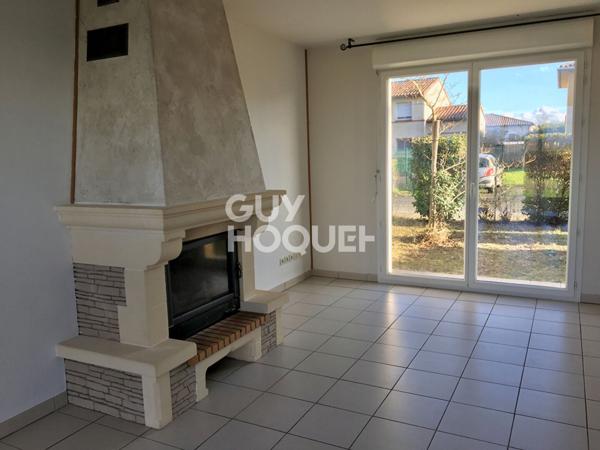 Maison moderne à louer à Grenade - 4 pièces, 3 chambres, garage fermé