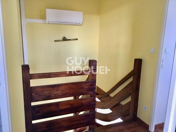 Maison moderne à louer à Grenade - 4 pièces, 3 chambres, garage fermé