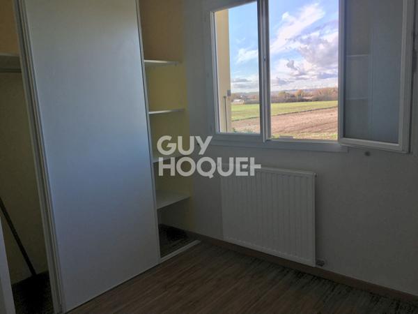 Maison moderne à louer à Grenade - 4 pièces, 3 chambres, garage fermé