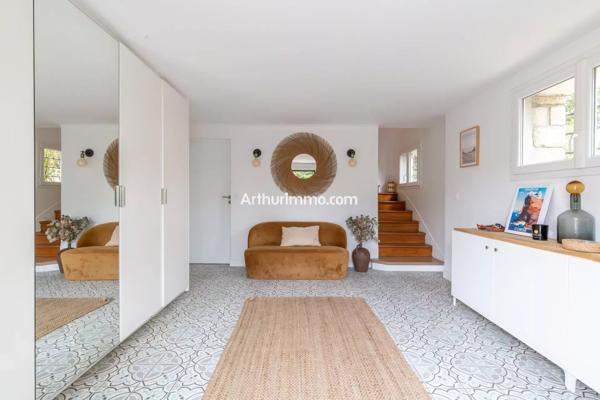 Vente                                                      Maison
                        
                     7 pièces                      189 m2                     à Sucy-en-Brie