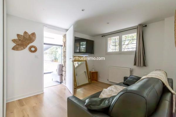 Vente                                                      Maison
                        
                     7 pièces                      189 m2                     à Sucy-en-Brie