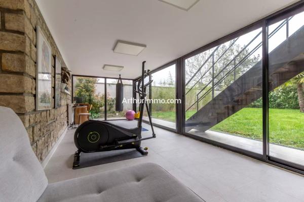 Vente                                                      Maison
                        
                     7 pièces                      189 m2                     à Sucy-en-Brie