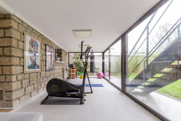 Vente                                                      Maison
                        
                     7 pièces                      189 m2                     à Sucy-en-Brie