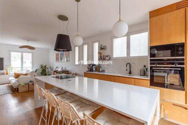 Vente                                                      Maison
                        
                     7 pièces                      189 m2                     à Sucy-en-Brie