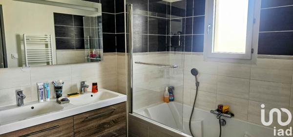 Maison à vendre 4 pièces 93 m² Courthézon