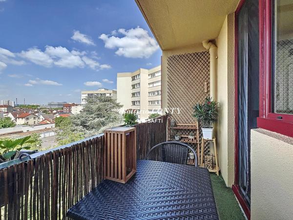 3 pièces idéalement situé entre village et métro