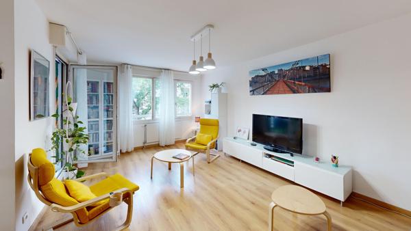 LYON 7e - SPACIEUX T4 DE 96 m² AVEC BALCON