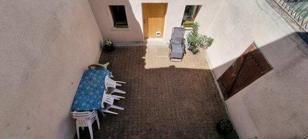 CHARMANTE MAISON DE BOURG JOLIMENT RENOVEE