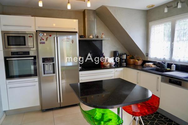 Maison à Quéven, 56530 - 8 pièces 146m²