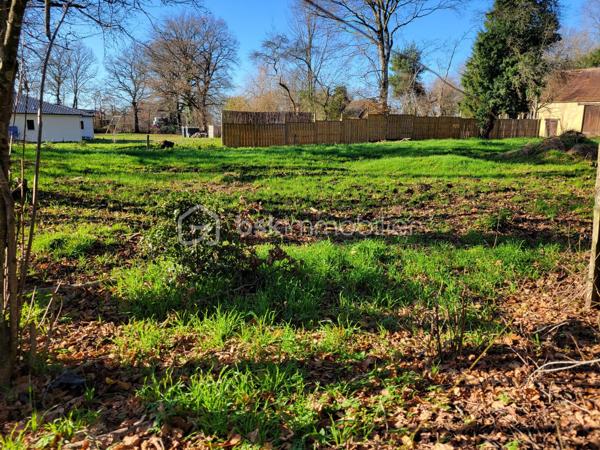 Terrain de 1 441 m²