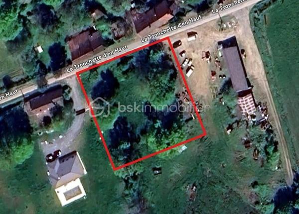 Terrain de 1 441 m²