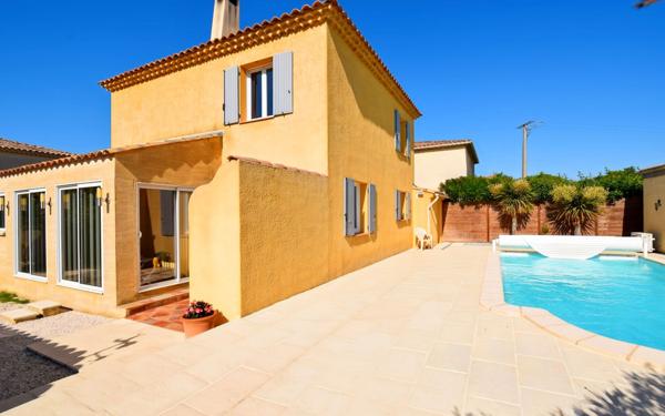 Maison à vendre    5 pièces •  Valliguières