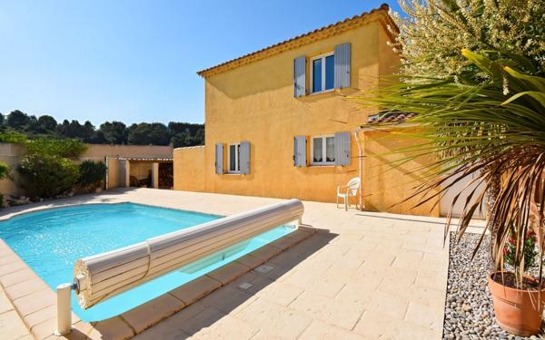 Maison à vendre    5 pièces •  Valliguières